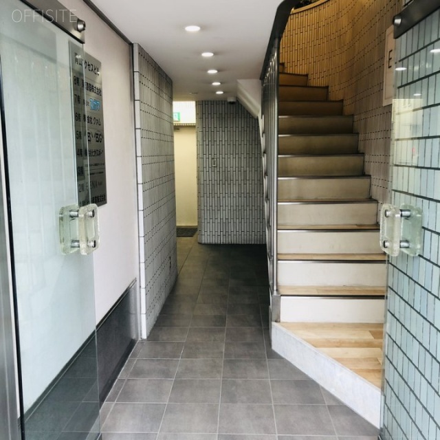 青山サクセスビル エントランス