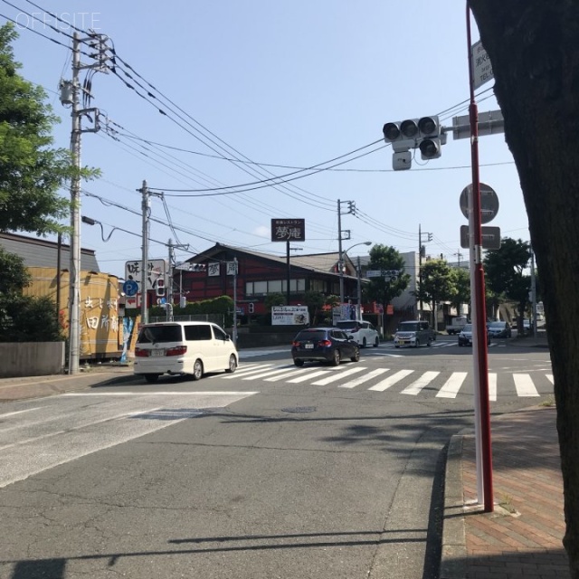 OSJ成瀬ビル ビル前面道路