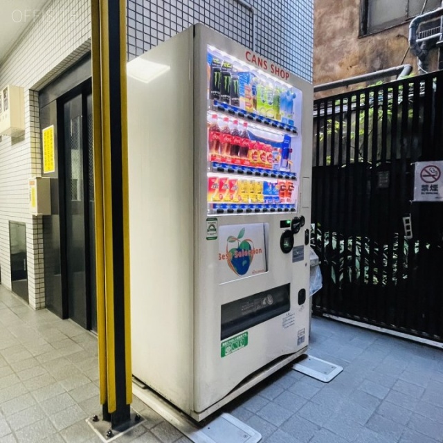 山崎ビル 自動販売機