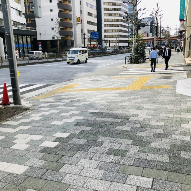 NMF神田岩本町ビル ビル前面道路