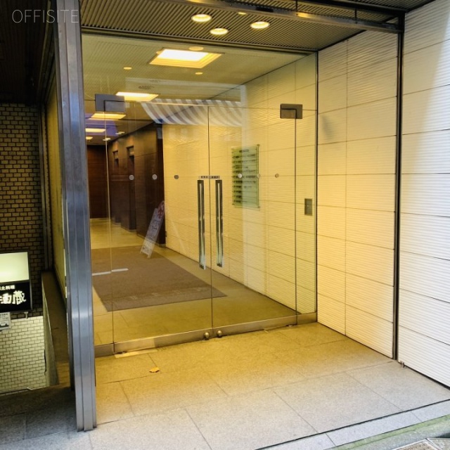 りそな新橋ビル エントランス