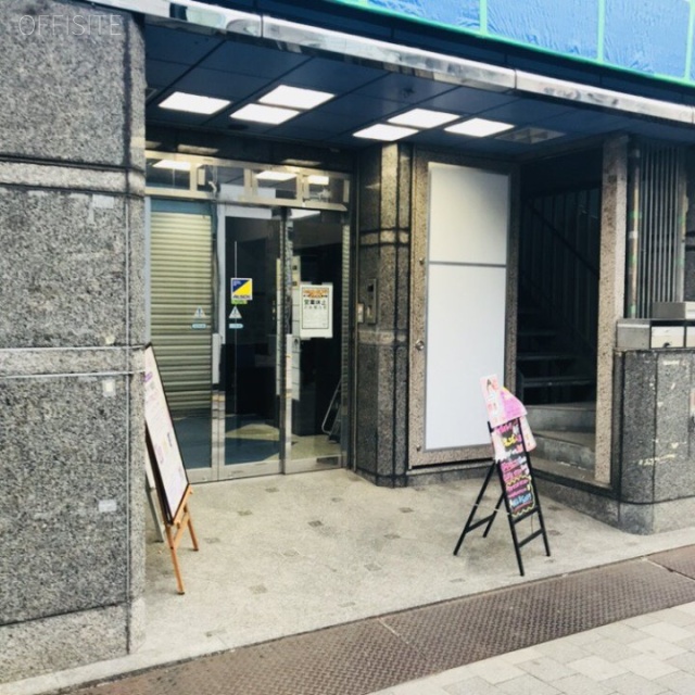 虎ビル エントランス