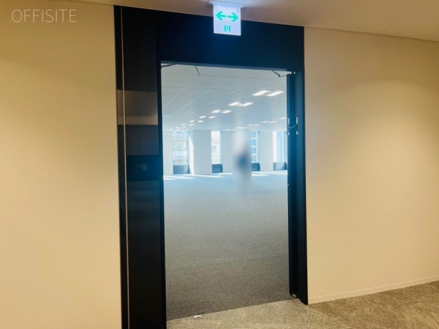 芝御成門タワー オフィス出入口