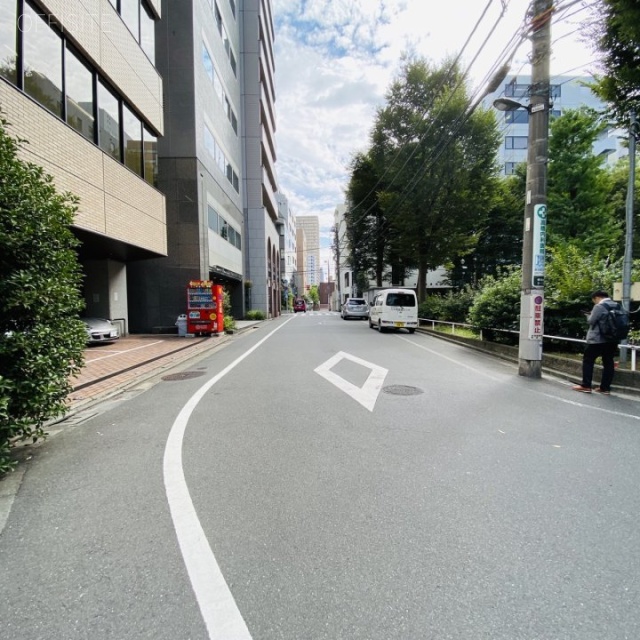 いちご東池袋三丁目ビル ビル前面道路