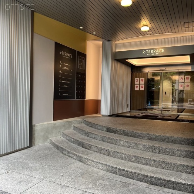 R-TERRACE八丁堀 オフィスビル出入口
