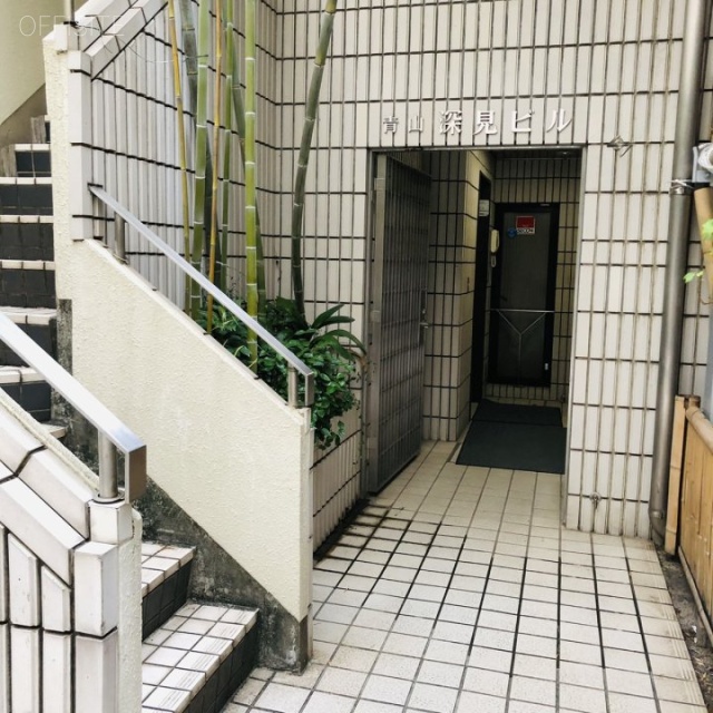 青山深見ビル エントランス