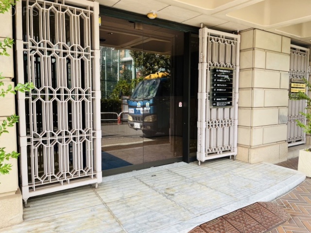 T.J.K四谷ビルディング(虎ノ門実業会館四谷ビル) エントランス