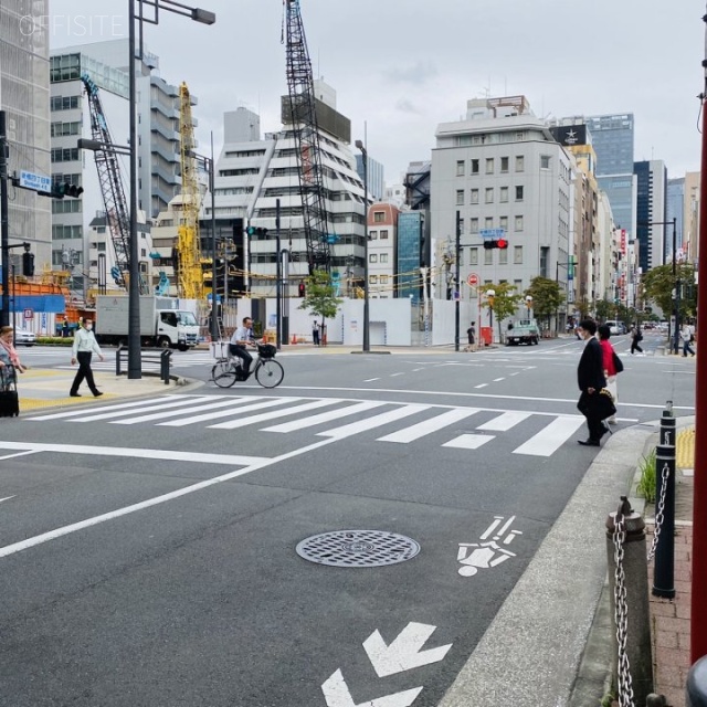 酒井ビル ビル前面道路