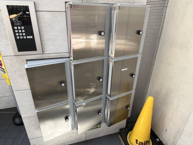 リトレ三軒茶屋ビル エントランス
