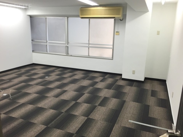 静山(セイザン)ビル 室内