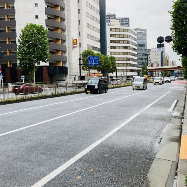 フォロス岩本町ビル 前面に靖国通り