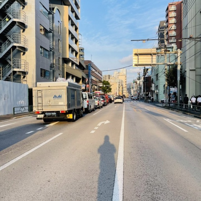 平清ビル ビル前面道路