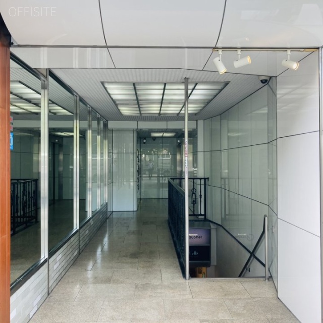 マルマン六本木ビル エントランス