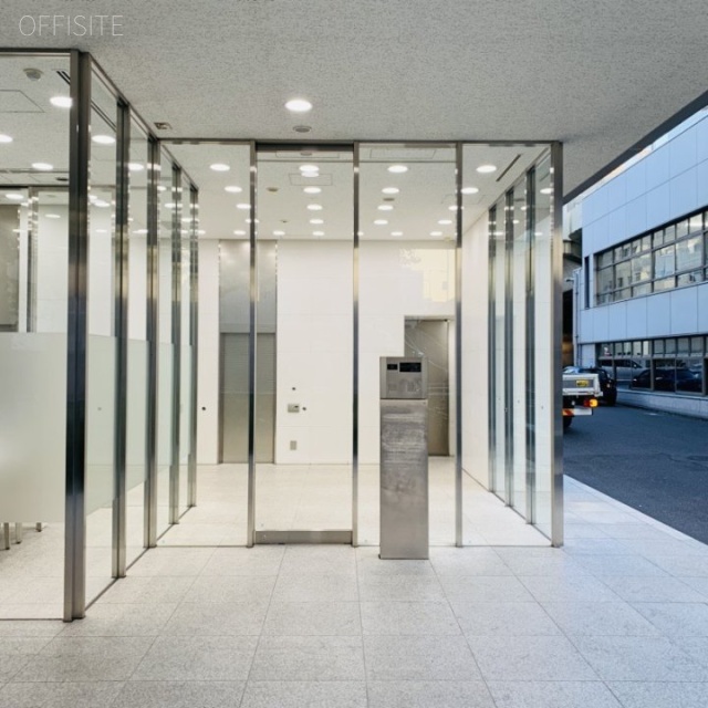 NEWS京橋 エントランス