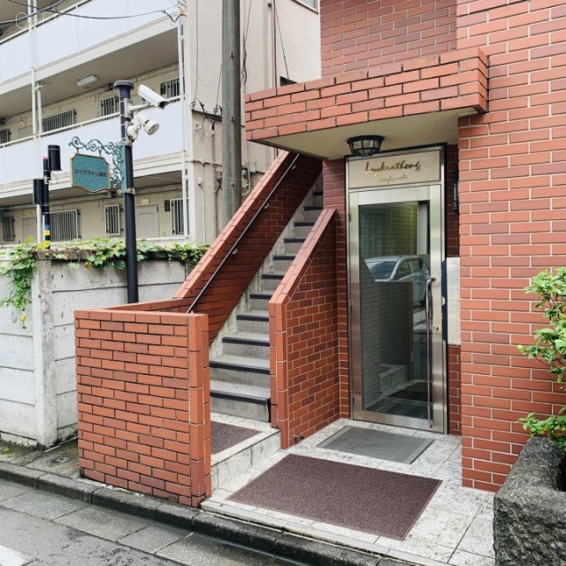 ロイクラトン麹町 エントランス