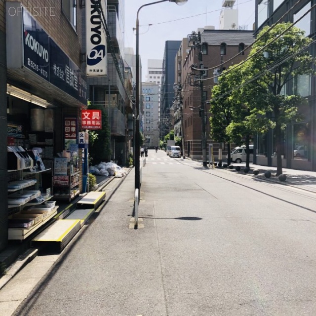 アイエムビル ビル前面道路