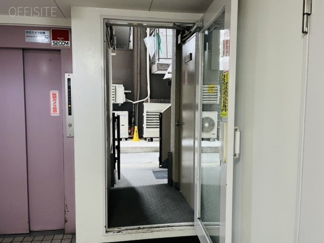 第三長門ビル エントランス