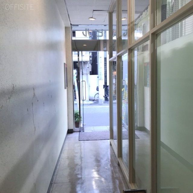 金剛ビル エントランス