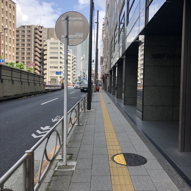 明昌KSビル ビル前面道路