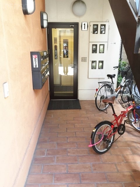 アルコイルスKビル エントランス