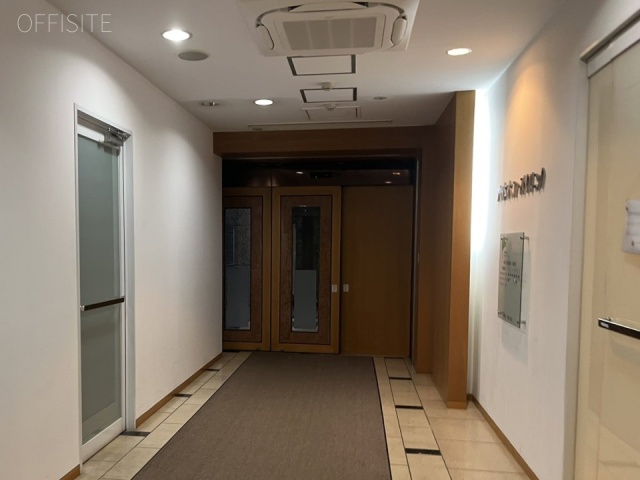 全特六本木ビル(EAST棟) エントランス(出口)