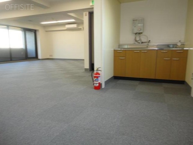 靖国外苑ビル(旧 川内ビル) 室内