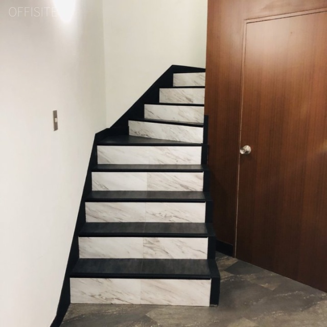 ドメス水道橋ビル 階段