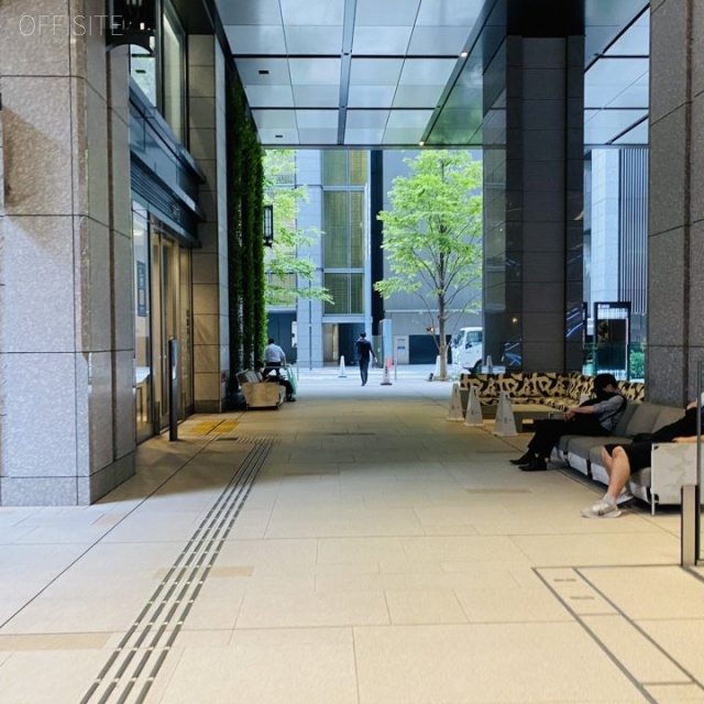 京橋エドグラン エントランス