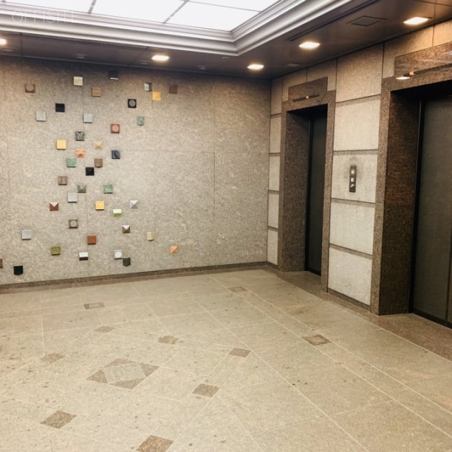 飛栄九段ビル エントランス