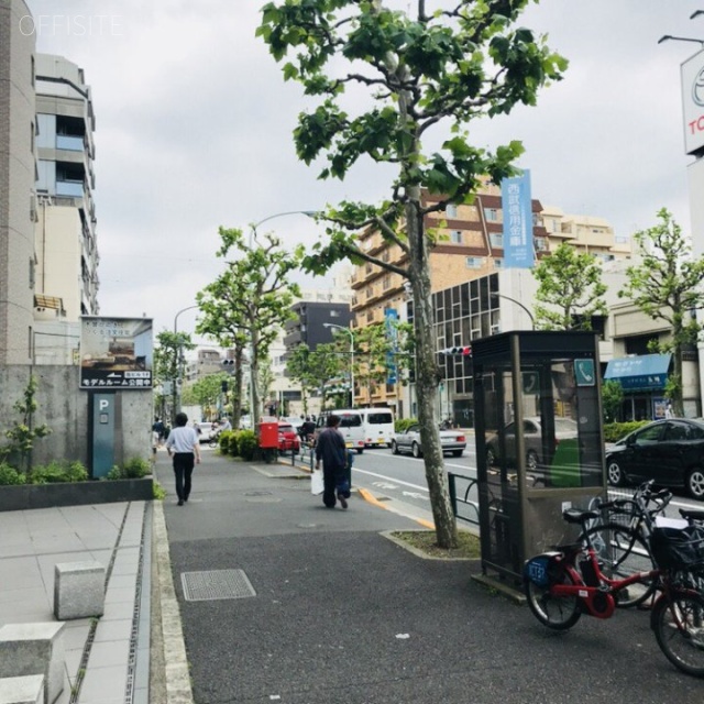 Daiwa中野坂上ビル 前面は青梅街道