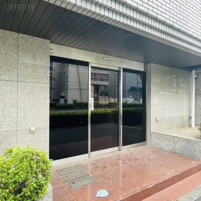 リリービル オフィスビル出入口
