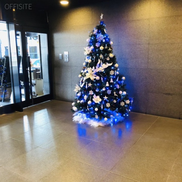 第7秋山ビル エントランス