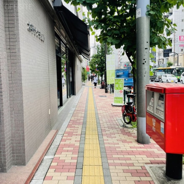 太平サクラビル 前面歩道