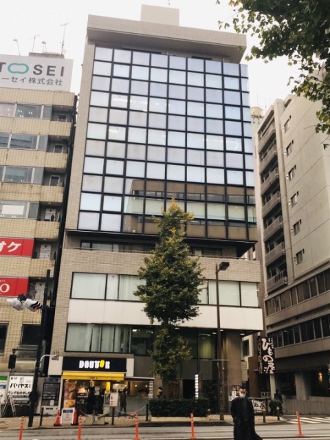 クリスタルタワー 外観