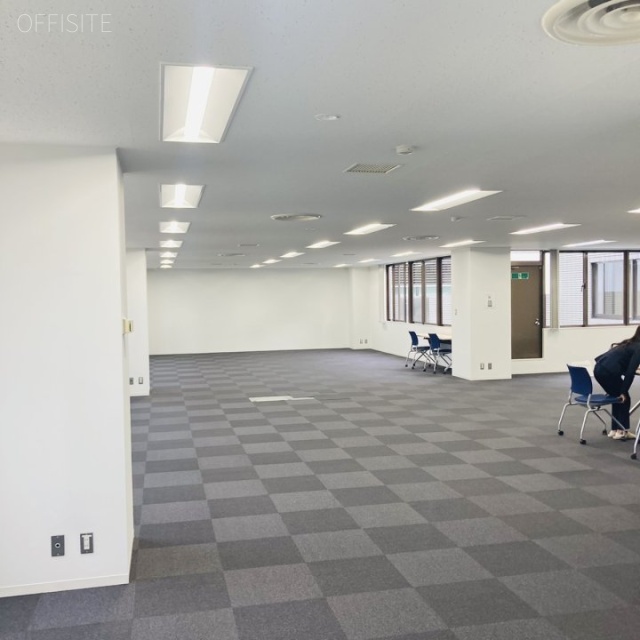 西新宿松屋ビル 室内