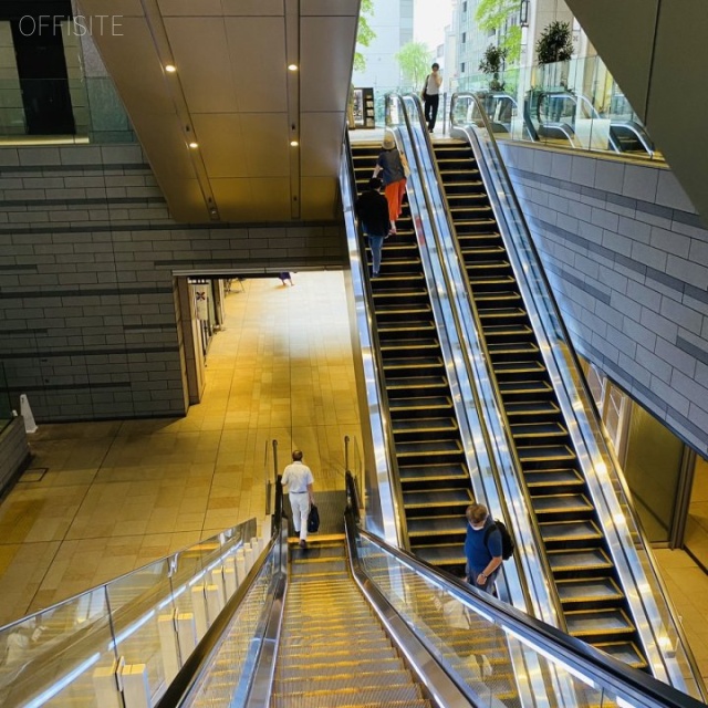 京橋エドグラン エントランス