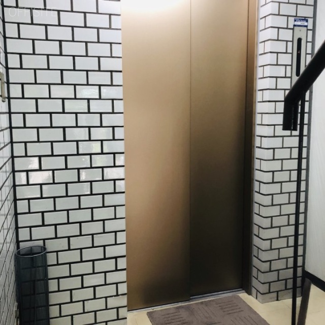アイエムビル エレベーター