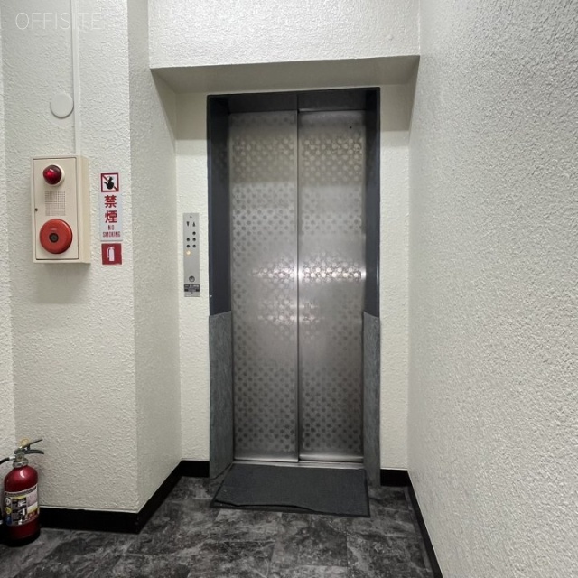 関口ビル エントランス