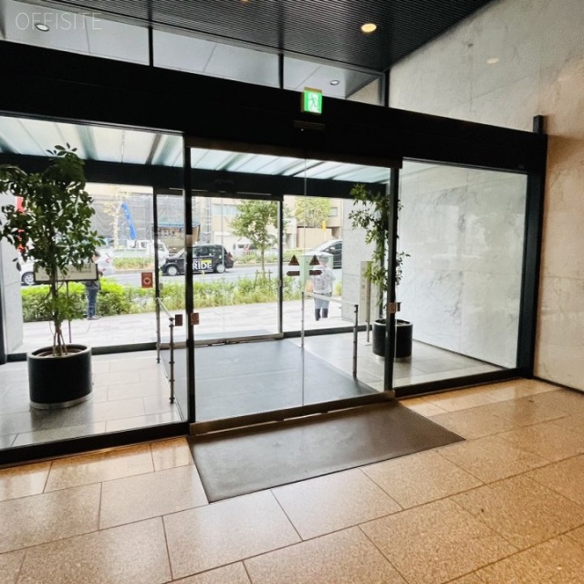 電波ビル エントランス