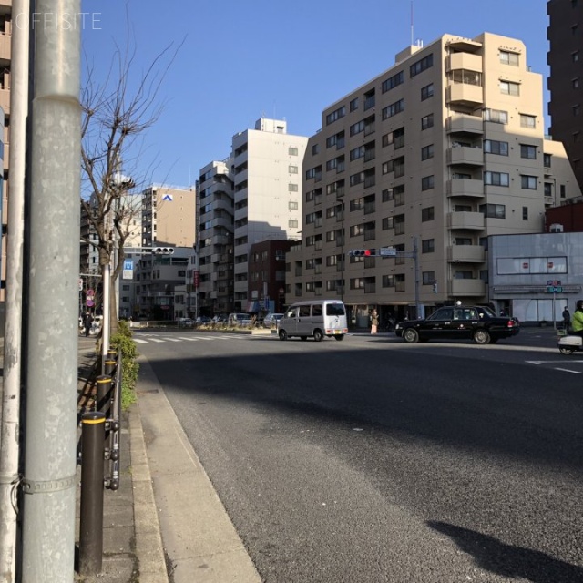 小日向安田ビル ビル前面道路