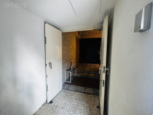 大樹(たいき)ビル エントランス