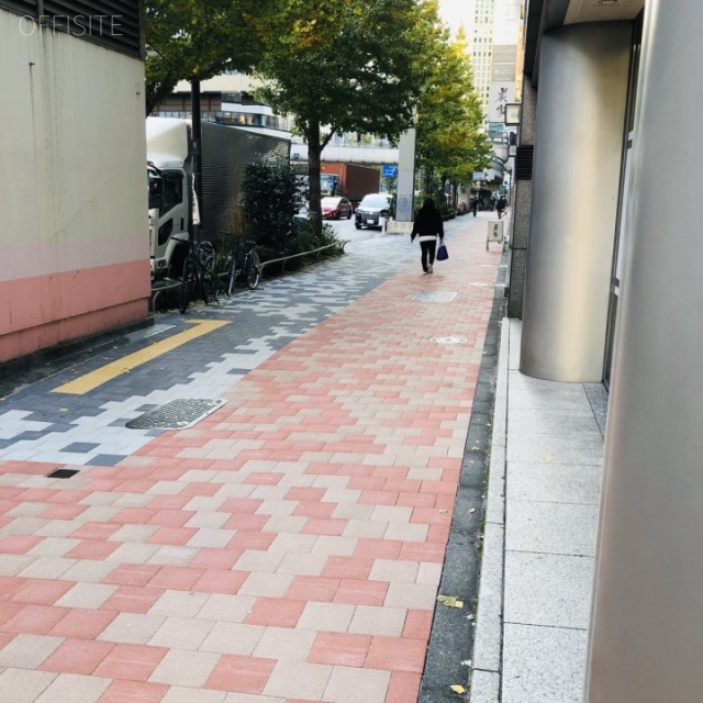 NREG銀座ビル ビル前面道路
