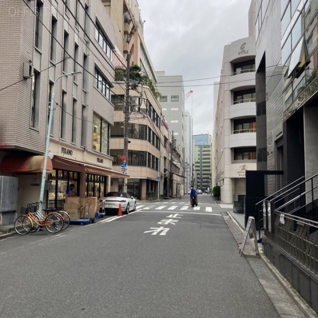 茄子倉ビル ビル前面道路