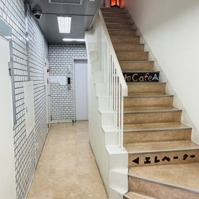 花の東京ビル エントランス