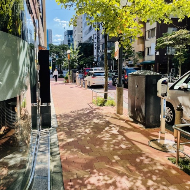 第3長谷川ビル 前面歩道