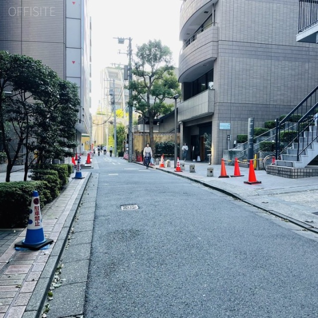 第一榎ビル 前面道路