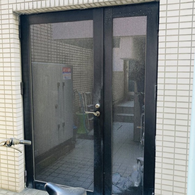 政光ビル 通用口