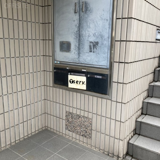 スリーアップ西麻布 郵便受け