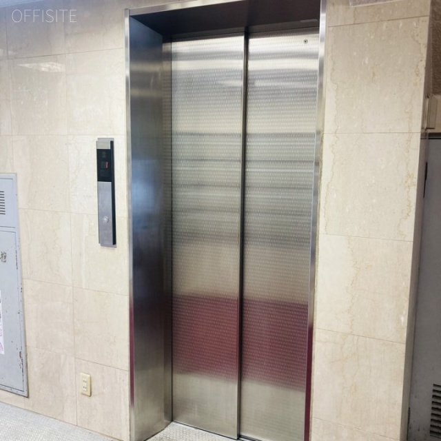 三貴ビル エントランス