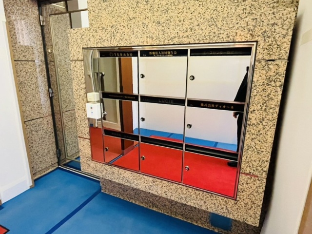 エイコー銀座ビル エントランス